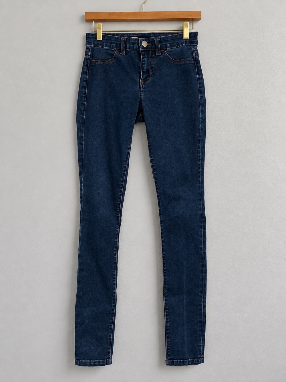 Calvin Klein Jeans Womenโs 27/4 Legging Skinny Jeans Dark Wash Stretch Denim